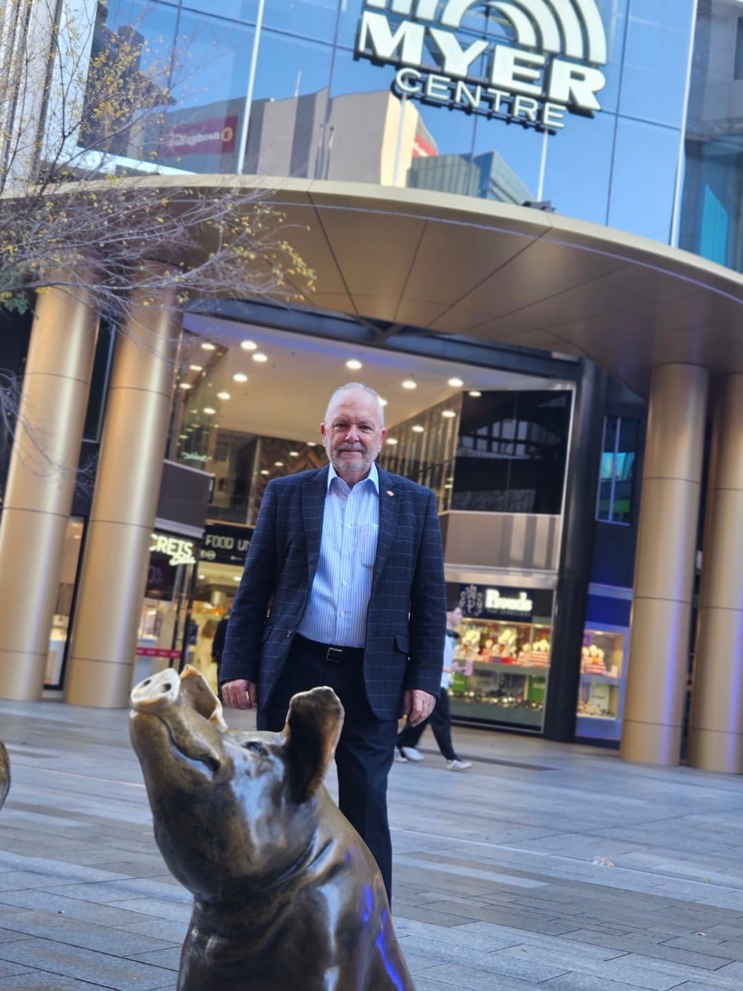 Colin Shearing at the Rundle Mall pigs, outside the Myer Centre